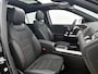 Mercedes-Benz GLA 180 Business Solution AMG | Premium Plus pakket | Nightpakket | Trekhaak | GUARD 360 ° Plus | Panoramaschuifdak | 19” vijf-dubbelspaaks AMG velgen | 360° camera | Warmtewerend, donkergetint glas |