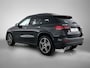 Mercedes-Benz GLA 180 Business Solution AMG | Premium Plus pakket | Nightpakket | Trekhaak | GUARD 360 ° Plus | Panoramaschuifdak | 19” vijf-dubbelspaaks AMG velgen | 360° camera | Warmtewerend, donkergetint glas |