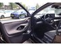 Toyota Yaris 1.5 HYBRID 115 DYNAMIC LED-KOPLAMEPN KEYLESS STOEL-STUURVERWARMING PARK.SENSOREN V+A