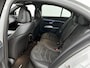 Mercedes-Benz E-klasse 300 e Business Solution AMG | Comfortpakket Plus | Parkeerpakket met 360°-camera | Nightpakket | Winterpakket | Trekhaak | 19-inch vijfspraaks AMG velgen | GUARD 360° | Warmtewerend, donkergetint glas |