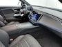 Mercedes-Benz E-klasse 300 e Business Solution AMG | Comfortpakket Plus | Parkeerpakket met 360°-camera | Nightpakket | Winterpakket | Trekhaak | 19-inch vijfspraaks AMG velgen | GUARD 360° | Warmtewerend, donkergetint glas |