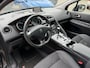 Peugeot 3008 1.6 Benzine 165 Pk Superluxe Allure * Automaat * * Navigatie * Panoramadak * 1/2 Lederen Interieur * Achteruitrij Camera * Vingerhoets; Vierde Generatie Eersteklas Service. Al meer dan 100 jaar een begrip in de Brabantse Kempen