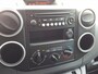 Peugeot Partner GB 120 L1 1.6 BlueHDi 75pk 2-zits Premium Airco | Cruise control | Bluetooth | Rechterzijschuifdeur | Vloerplaat | Sidebars