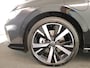 Volkswagen Golf 1.5 eHybrid Life Edition 204 pk Automaat (DSG) | Verlengde garantie | Navigatie via App | Panoramadak | Parkeersensoren (Park assist) | Achteruitrijcamera |