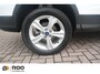Ford Kuga 1.5 Titanium 4WD automaat, pano-dak,Cruise, winterpack, APK, onderhoudsbeurt gehad.