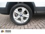 Ford Kuga 1.5 Titanium 4WD automaat, pano-dak,Cruise, winterpack, APK, onderhoudsbeurt gehad.