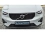 Volvo XC40 2.0 B3 ULTRA Dark Panorama Dak - MY 2026 - 20” Wielen -  Lighting pack –  Lounge-pakket - Harman Kardon Audio - 360 Camera -  Climate - Privacy Glass –  R980 Interieur – voorruit verwarming – Power seats met memory