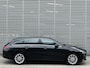 Mercedes-Benz CLA Shooting Brake 250 e Business Line / Navigatie / Camera / Parkeersensoren V+A / Stoelverwarming  / Elektrische achterklep /