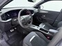 Opel Mokka 1.2 Turbo Hybrid GS / Alcantara / Navigatie / Camera / Parkeersensoren / Stuur -en Stoelverwarmd / Keyless / Carplay / 17'' LMV