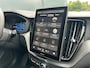 Volvo XC60 2.0 T6 Plug-in hybrid AWD Plus Black Edition | Stoelventilatie | Trekhaak | HU-Display | 360 camera | Pano | Nappa leder |
