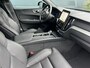 Volvo XC60 2.0 T6 Plug-in hybrid AWD Plus Black Edition | Stoelventilatie | Trekhaak | HU-Display | 360 camera | Pano | Nappa leder |