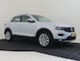 Volkswagen T-Roc 1.5 TSI Sport 150PK DSG/AUTO Trekhaak afneembaar | Cruise control adaptief | Navigatie | Apple carplay Android auto | Airco auto | Draadloze telefoonlader | Parkeersensoren voor/achter | LED | DAB | 16"LMV
