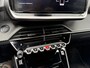 Peugeot 208 Hybrid 145 PK Automaat GT | Alcantara Stoelen met Verwarming en Massage | Full LED Verlichting | Navigatie via Telefoon | Camera | Parkeersensoren | Cruise Control | Keyless Entry | Dakspoiler | DAB+ Radio | Digitaal Dashboard | Apple Carplay Draadloos | Sportieve GT Uitvoering |