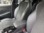 Peugeot 208 Hybrid 145 PK Automaat GT | Alcantara Stoelen met Verwarming en Massage | Full LED Verlichting | Navigatie via Telefoon | Camera | Parkeersensoren | Cruise Control | Keyless Entry | Dakspoiler | DAB+ Radio | Digitaal Dashboard | Apple Carplay Draadloos | Sportieve GT Uitvoering |