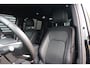 Land Rover Defender 110 3.0 D250 110 X-Dynamic SE 7-Persoons | Stoelverwarming | Trekhaak | Uniek