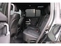 Land Rover Defender 110 3.0 D250 110 X-Dynamic SE 7-Persoons | Stoelverwarming | Trekhaak | Uniek