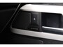 Land Rover Defender 110 3.0 D250 110 X-Dynamic SE 7-Persoons | Stoelverwarming | Trekhaak | Uniek