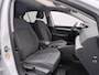 Volkswagen Golf 1.0 eTSI Life Business Automaat - Panoramaschuif-kanteldak - Navigatie - LED - Camera - PDC