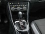 Volkswagen T-Roc 1.5 TSI 150pk Sport DSG · Panoramadak · Afneembare Trekhaak · Stoelverwarming · Navigatie · 17"Velgen · Elek. Inklapbare Spiegels ·