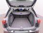 Volkswagen Golf Variant 1.5 TSI Life Business Navigatie - Stoelverwarming - Trekhaak - Camera - ErgoActive bestuurdersstoel - LED