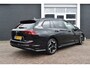 Volkswagen Golf Variant 1.5 eTSI 150pk R-Line Edition Automaat | Apple Carplay & Android Auto | Airco ECC | Camera achter | Parkeersensoren voor en achter | Stoel verwarming | Isofix Bevestigingspunten | Zeer Compleet!!!
