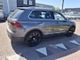 Volkswagen Tiguan 1.5 TSI Comfortline Business 131 PK| Origineel Nederlands | 1e Eigenaar | Navigatie | Trekhaak | Parkeersensoren | Climatronic | Achterklep Elektrisch | Apple Carplay | Android Auto