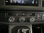 Volkswagen Transporter 2.0 TDI 150pk DSG L2H1 3-zits Navigatie Cruise Control App-Connect Trekhaak