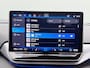 Volkswagen ID.5 Pro Business (1) 77 kWh accu, 210 kW / 286 pk SUV IQ light - Navigatie - ACC - Camera - Stoelverwarming - Achterklep elektrisch - Sfeerverlichting - Park Assist