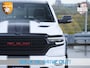 Dodge Ram 1500 | Limited | 5.7 V8 | HEMI | Night Edition | Panorama dak  | Luchtvering | BPM-VRIJ | Bright white Getoonde accessoires zijn verkrijgbaar tegen meerprijs