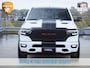 Dodge Ram 1500 | Limited | 5.7 V8 | HEMI | Night Edition | Panorama dak  | Luchtvering | BPM-VRIJ | Bright white Getoonde accessoires zijn verkrijgbaar tegen meerprijs