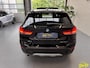 BMW X1 xDrive25e High Executive | X-line | Pano | Memory | Volledig leer | ACC | HUD | Navi | Camera | Luxe auto!
