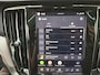 Volvo V60 2.0 T6 Plug-in hybrid AWD Ultra Dark | Trekhaak | Panoramadak | BLIS | PDC V+A en camera | Stoel + Stuurverwarming | Elektrische achterklep | Adaptive Cruiscontrol |