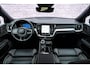 Volvo V60 T6 Plug-in hybrid AWD Ultra Dark | Schuif-/kanteldak | Head Up Display | Donker Glas | Sportstoelen | Power Seats | Harman Kardon |