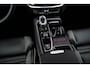 Volvo V60 T6 Plug-in hybrid AWD Ultra Dark | Schuif-/kanteldak | Head Up Display | Donker Glas | Sportstoelen | Power Seats | Harman Kardon |