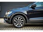 Volkswagen T-Roc 1.5 TSI Style Aut. | ACC | Panoramadak | CarPlay | PDC met camera | Stoelverw. | IQ Led |1e eig. |