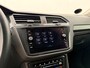 Volkswagen Tiguan 1.5 TSI Elegance | Adaptive Cruise Control | Camera | Stoelverwarming | CarPlay |