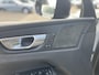 Volvo XC60 T6 Plug-in hybrid AWD Plus Dark | 360 Graden Camera | Trekhaak | Panoramadak | Apple Carplay | Stoel- en Stuurverwarming |