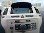 Opel Zafira 1.8 Temptation 7 pers in automaat van 2de Eig met trekhaak en parkeersensoren en navigatie en bluetooth