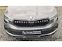 Skoda Kamiq 1.0 TSI Selection Camera achter - Zwarte gril - 17 inch Wielen - Winter Pack - Privacy Glass - Zwart dak en A Stijl -.