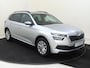 Skoda Kamiq 1.0 TSI Ambition | CarPlay | Climate control | Cruise control | Multimedia scherm middel | Parkeersensoren achter |
