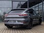 Porsche Cayenne Coupé 3.0 E-Hybrid | SPORTDESIGN | SPORTCHRONO | SOFTCLOSE | PANORAMADAK | PASM LUCHTVERING | 18-WEG STOELEN | TREKHAAK | 360 CAMERA | BOSE AUDIO | SPORTUITLAAT EINDSTUKKEN ZWART | STUUR + STOELVERWARMING