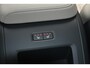 Volvo XC60 T6 Plug-in hybrid AWD Essential | Google Navigatie | Stoel-/Stuurwielverwarming | Extra getinte ramen achter | Parkeersensoren voor en achter | Adaptieve Cruise Control | Pilot Assist | Cardamom Nordico |