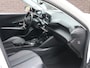 Peugeot e-2008 SUV Allure Pack 50kWh 136pk | ACCU 92% | Stoelverwarming | Achteruitrijcamera