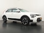 Kia Niro EV DynamicLine 64.8 kWh - Achteruitrij camera - Apple Carplay/Android Auto - Adaptive cruise control - Navigatie - Climate control - Fabrieksgarantie t/m 30-06-2030