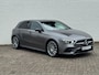 Mercedes-Benz A-klasse 200 AMG Sfeer Camera Clima Navi Stoelverwarming 19"Multispoke velgen Sportonderstel