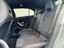 Mercedes-Benz A-klasse 200 AMG Sfeer Camera Clima Navi Stoelverwarming 19"Multispoke velgen Sportonderstel