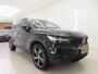 Volvo XC40 1.5 T5 Recharge R-Design | Trekhaak | Panoramadak | Stoel + Stuurverwarming | Adaptive Cruiscontrol | BLIS | PDC V+A en Camera |