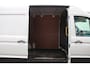 Volkswagen Crafter 30 2.0 TDI L3H3 Highline Automaat / Trekhaak / Camera / App connect