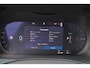 Volvo XC60 T8 Recharge AWD Ultimate Bright - Luchtvering - Panorama/schuifdak - IntelliSafe Assist & Surround - 360º Camera - Bowers & Wilkins audio - Adaptieve LED koplampen - Verwarmde voorstoelen, stuur & achterbank - Parkeersensoren voor & achter - Elektr. bedienb. voorstoelen met geheugen - Geventileerde voorstoelen - Head up display - Draadloze tel. lader - Extra getint glas - Inklapbare trekhaak - 21' LMV