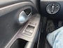 Volkswagen Up! 1.0 | Org. NL | Climate Control | Parkeersensoren | Achteruitrijcamera